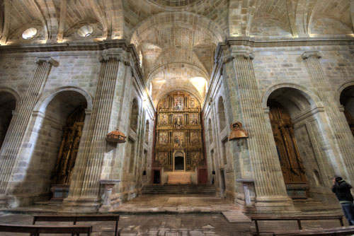 Cabecera de la iglesia de Montederramo